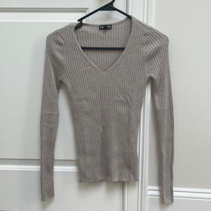 Express long sleeve, size small